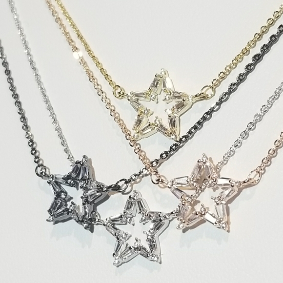 💖 New in Gift Box 🎁 Pave CZ Star Necklace - Picture 3 of 12